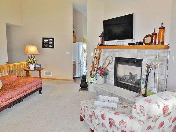 3rd image of 9314 Prairie Crossing Dr