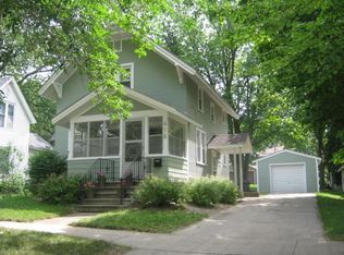 416 S Jackson St, Charles City, IA 50616