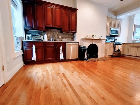 518 E Broadway APT 3, South Boston, MA 02127