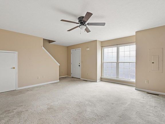 4th image of 653 Stonewall Dr