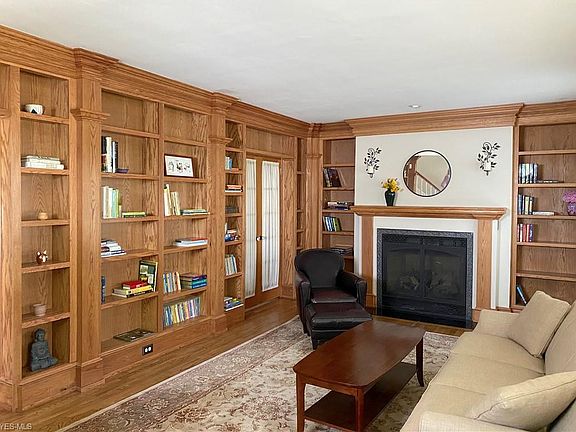 4th image of 2075 Baxterly Ave