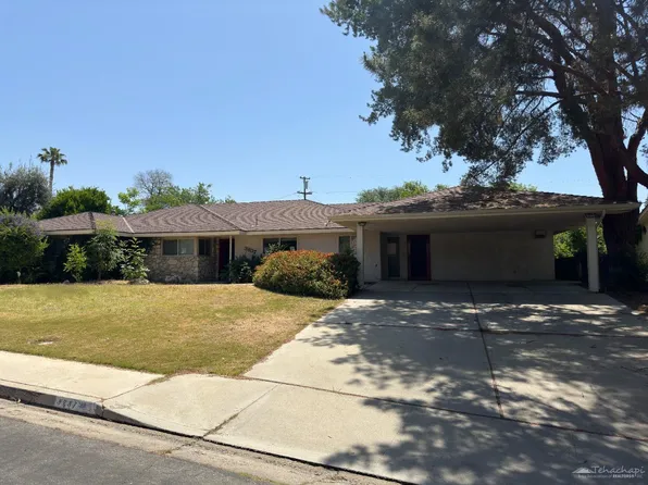 3837 Dalehurst Dr, Bakersfield, CA 93306