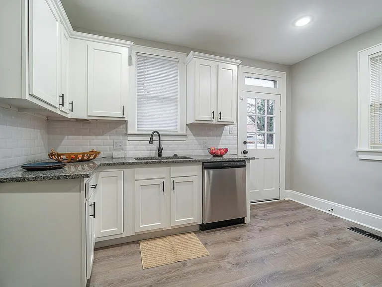 419 Zimpfer St — Photo 7