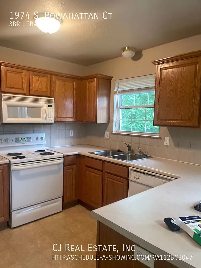3 bed, $1,595 — Photo 4