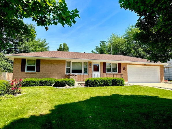 606 Robert Webb Dr, Monticello, IL 61856