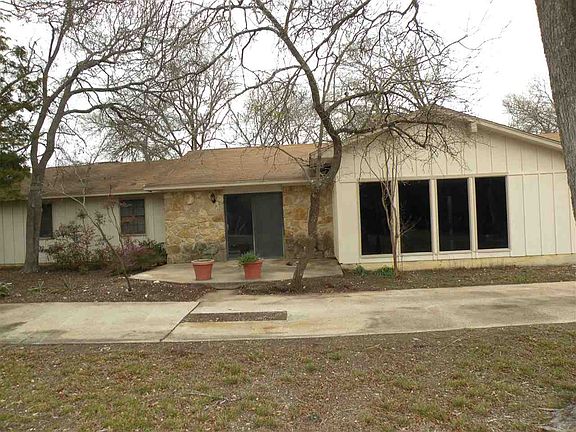 3rd image of 526 Smith Ln