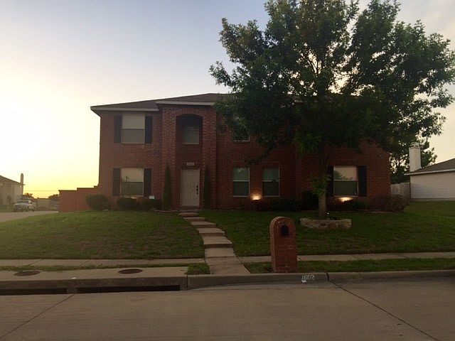1st image of 1602 Deerwood Dr