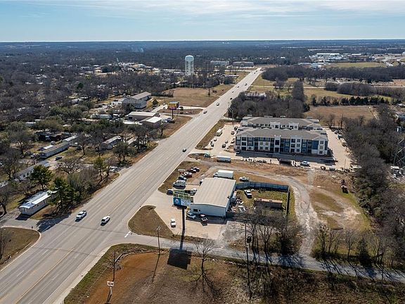 3rd image of 1117 N State Highway 121