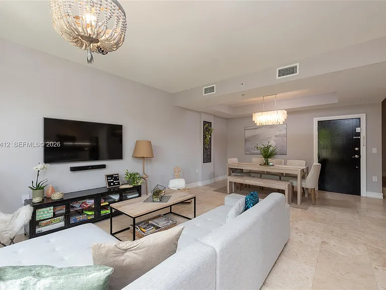 1650 Galiano St #Townhouse 14 — Photo 8
