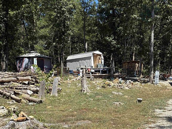 3rd image of 86 Poppy Ln
