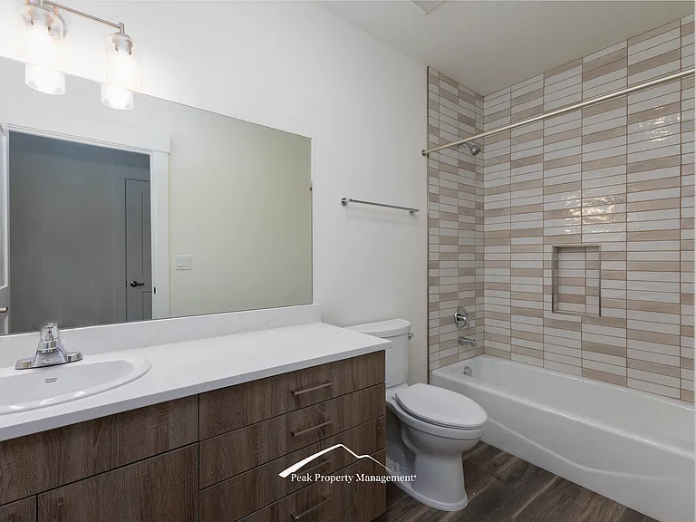120 12th Ave S #301 — Photo 11
