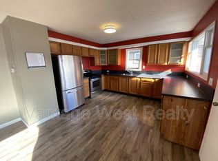 675A Christleton Ave, Kelowna, BC V1Y5H7