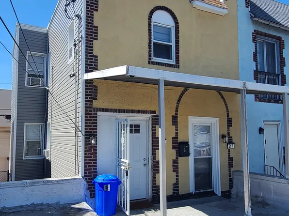 210 Long Ln, Upper Darby, PA 19082