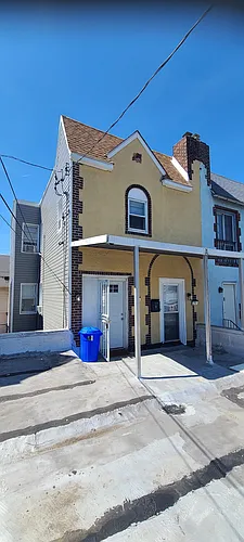 210 Long Ln Photo 1