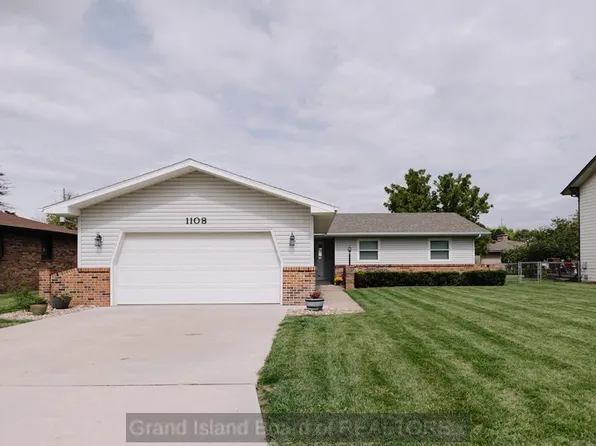 1108 E Oklahoma Ave, Grand Island, NE 68801
