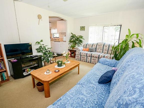 4th image of 6137 137th Ave N