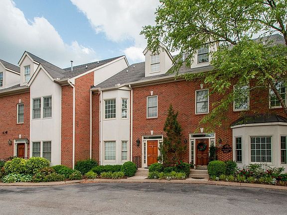 2nd image of 107 Forest Place Cir