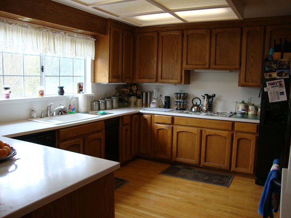 1st image of 16807 Hilltop Ct