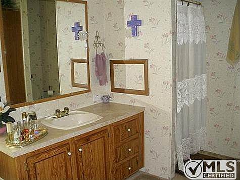 5th image of 206 Private Road 1435