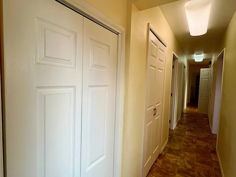 1569 La Rue Ln — Photo 10