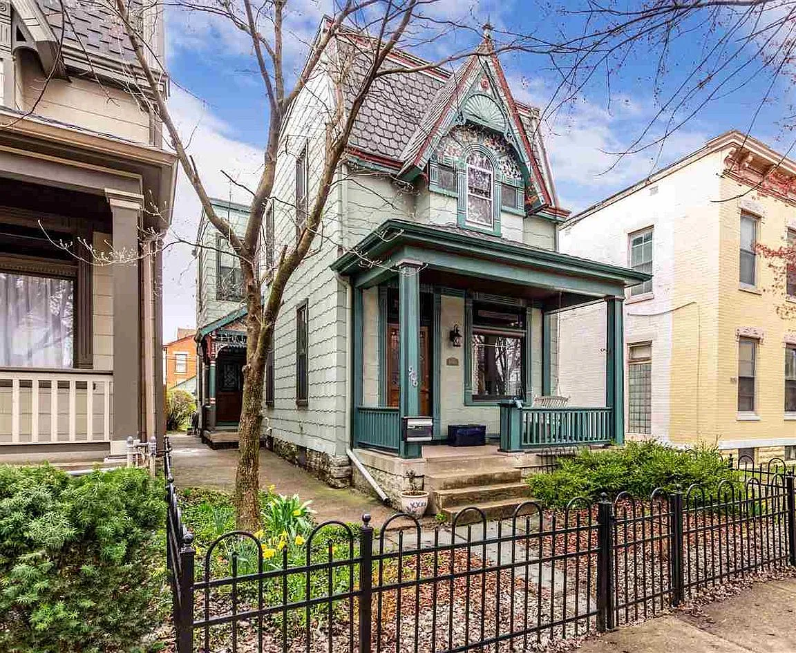 906 Park Ave photo 1