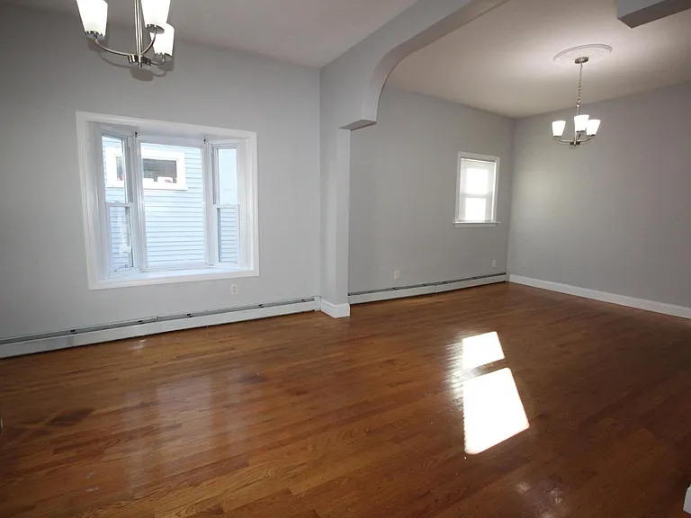 83 Devon St #1 — Photo 8
