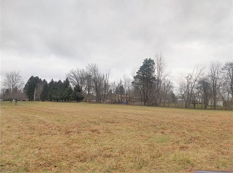 1st image of 2 Woodland Way