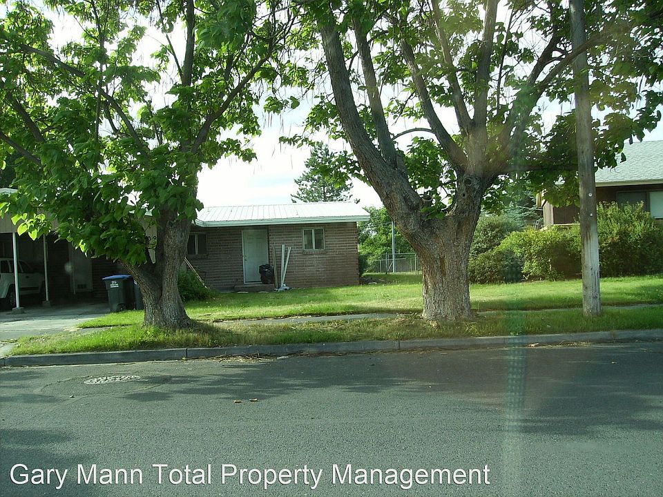1st image of 609 W Crest Dr