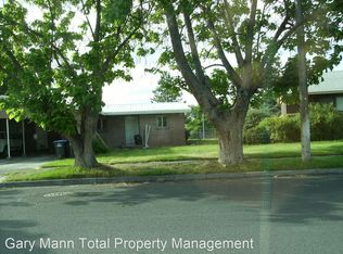 609 W Crest Dr, Moses Lake, WA 98837
