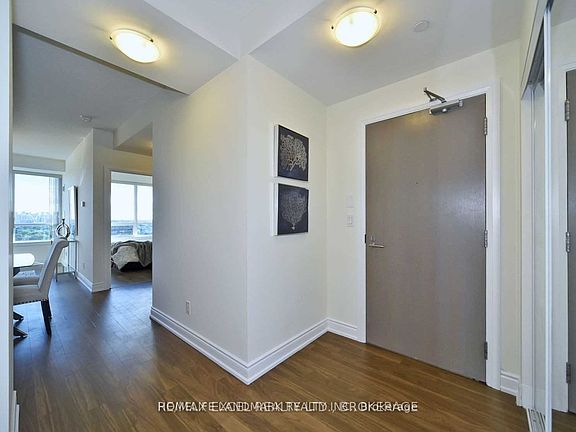 3rd image of 7167 Yonge St #1408