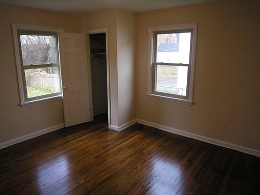 4th image of 5361 Charloe St
