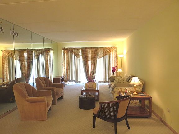 3rd image of 5000 Oakton St APT 510