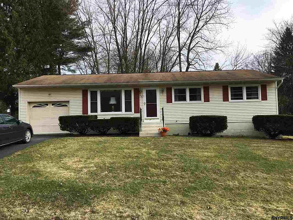 1st image of 12 Sunflower Ln