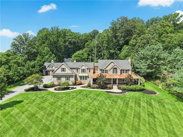 284 Walker Rd, Macungie, PA 18062