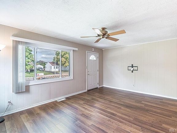 2nd image of 2372 Vale Dr