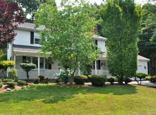 1 Americo Dr, Warwick, RI 02889