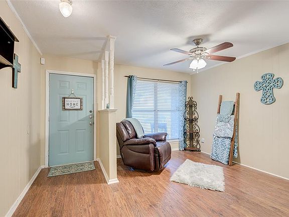 4th image of 608 Christie Ct