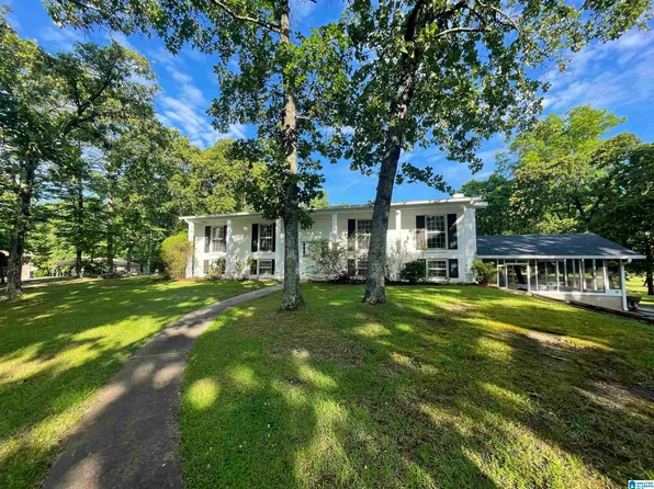 1470 Crosshill Ln, Warrior, AL 35180
