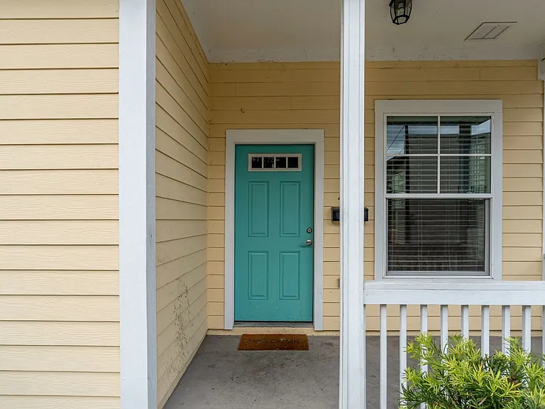 420 NW 1st St — Photo 5