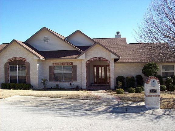3rd image of 107 Canyon Creek Ln