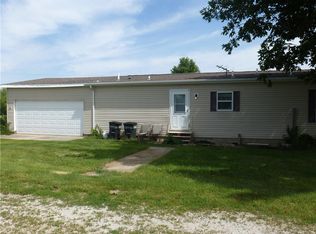 25442-2050 East Rd, Bismarck, IL 61814