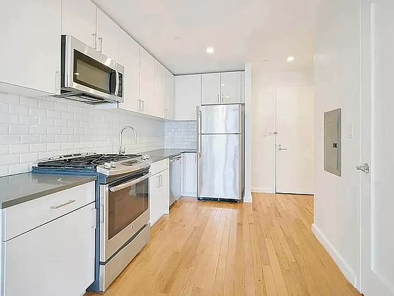 2nd image of 2211 3rd Ave #6P