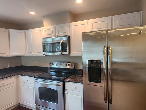 5th image of 5219 238th Ln SE #11-03