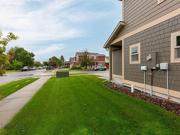 4th image of 699 Rosa Way