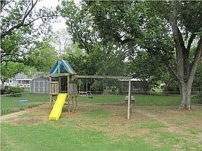 3rd image of 107 Paloma Dr