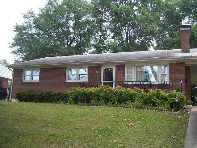 1st image of 526 Brooke Dr
