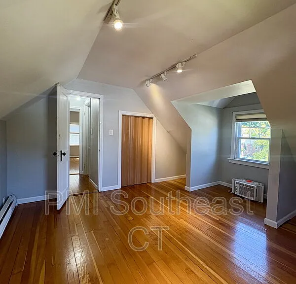 33 Country Club Rd — Photo 18
