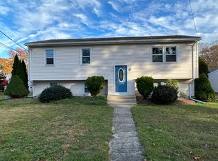 204 Sefton Ave #204, Warwick, RI 02889