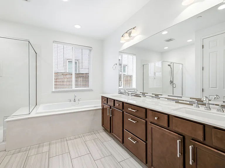 8600 Arcos Way — Photo 15
