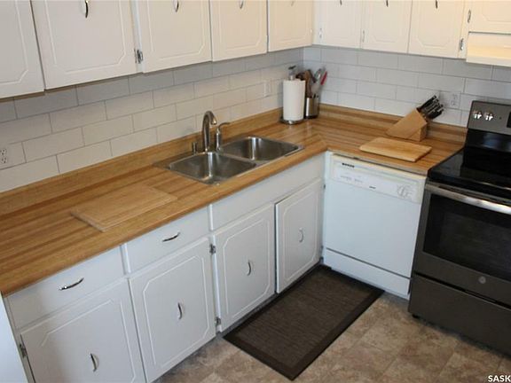 2nd image of 24B Nollet Ave